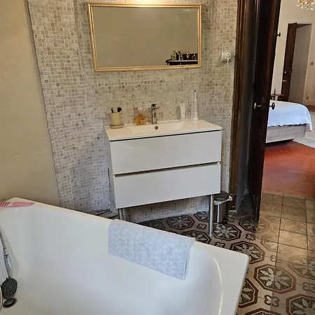 Chateau De Bournet Bed & Breakfast Grospierres