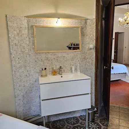Chateau De Bournet Bed & Breakfast
