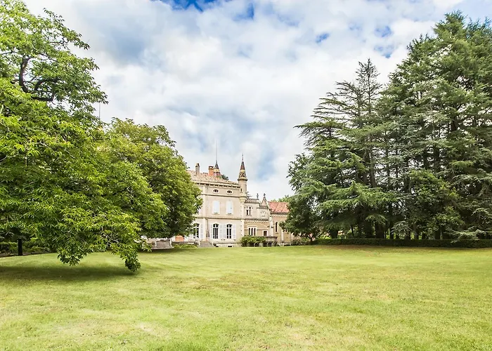 Chateau De Bournet 4* Grospierres