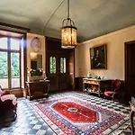 Oda ve Kahvaltı Chateau De Bournet 4*